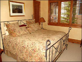 Beever Creek Vacation Home - 2nd Bedroom