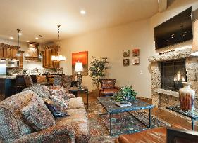 The Canyons Ski Resort Vacation Rental - Juniper Great Room