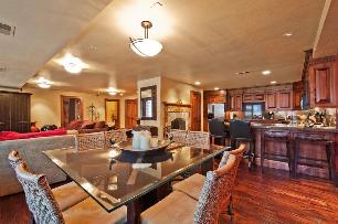 Park City Condo Rental - Dining Area Seats 12