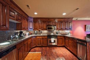 Park City Condo Rental - Designer Kitchen with Granite & Stainless Steel
