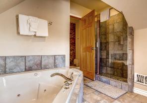 Park City Vacation Rental - Upstairs Bath
